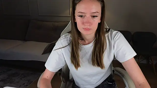 cutienaughtygirl webcam