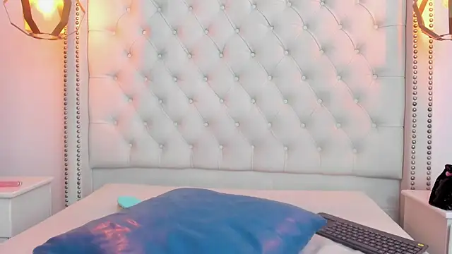 _ISALITTLESTAR_ webcam