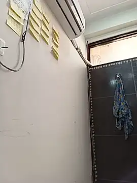 Riya_hot8 webcam