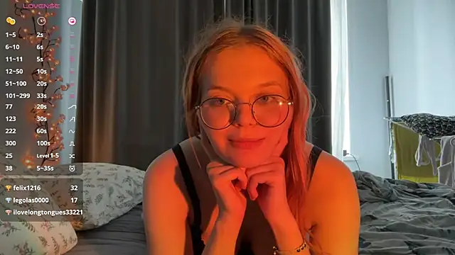 ellyclacher webcam