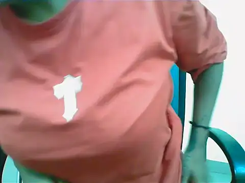 LovingPihu webcam
