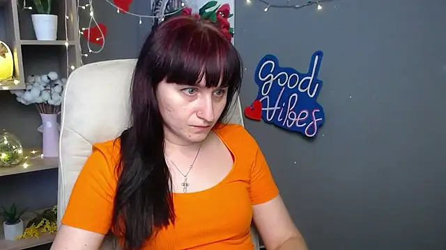 NinaFlawlees webcam