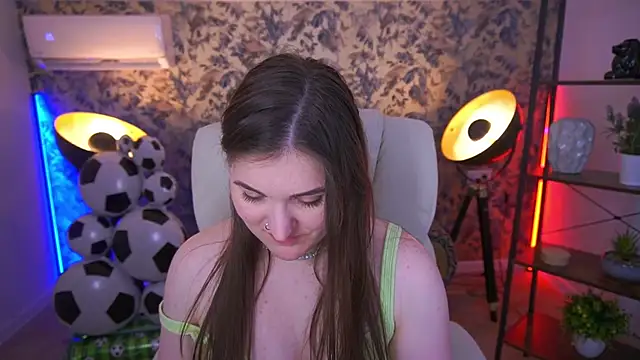 EmmyCharmm webcam