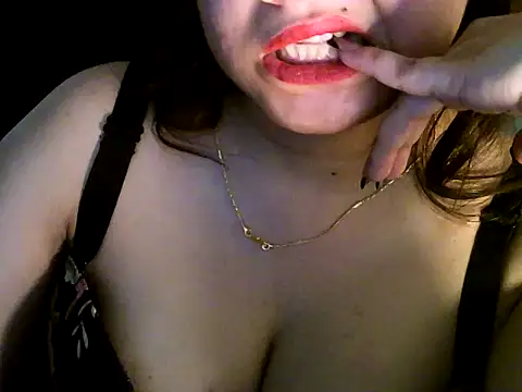 strip_vani webcam
