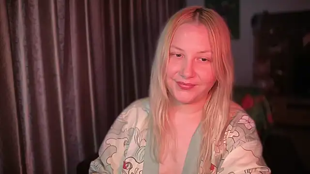 BikiHellena webcam