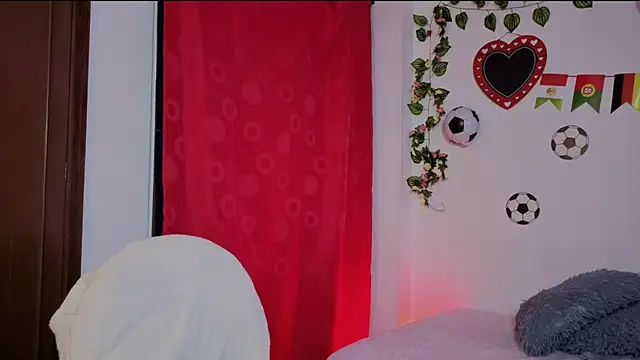 PaulaCutexs webcam