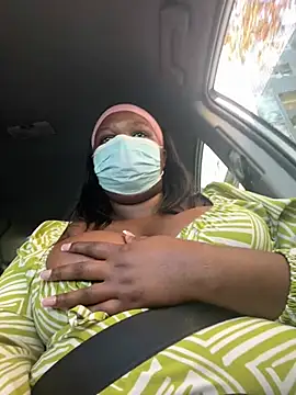 MaskedBootyLicious28 live webcam