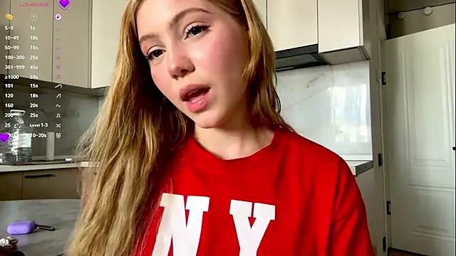 AlberthaBudd Live Web Cam Show