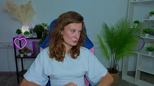 EliseWeeks webcam