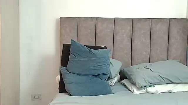 karina_lewis_ webcam