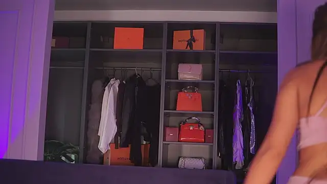 Monique_Celeste webcam