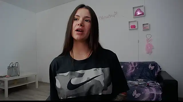 LauraLora3 webcam