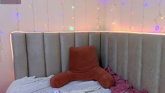 Mona_Dream webcam
