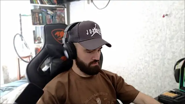 _Serious_Man webcam