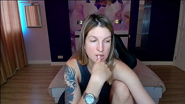 EmilyWalkeri webcam