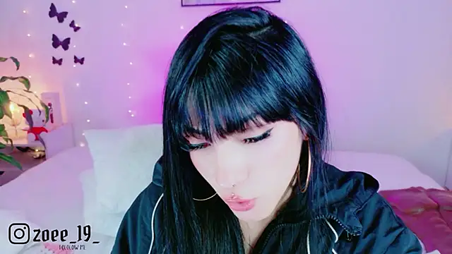 cuteezoe webcam