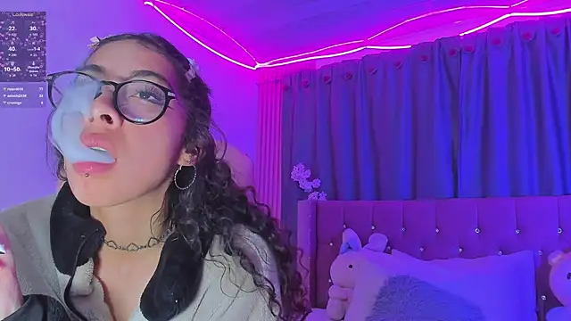 Sarah_Moon1 webcam