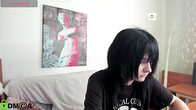 MillyMils webcam