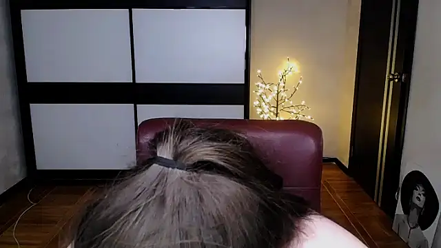 Emily_Mo webcam