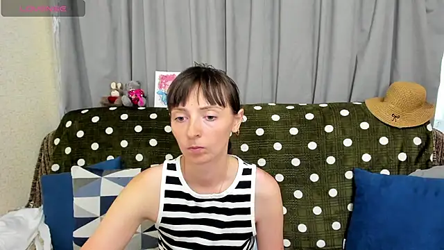 TayanaJons webcam