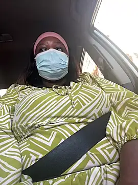 MaskedBootyLicious28 webcam