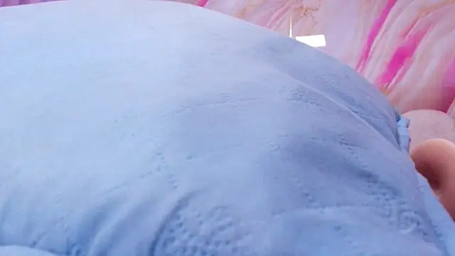 sofi_decker webcam