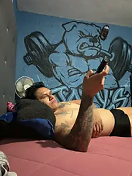 latinoleones - LatinoLeones's free webcam - UK Sex Cams
