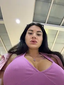 Wet__Bunny live cam on StripChat
