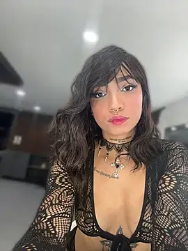 salem_rose webcam