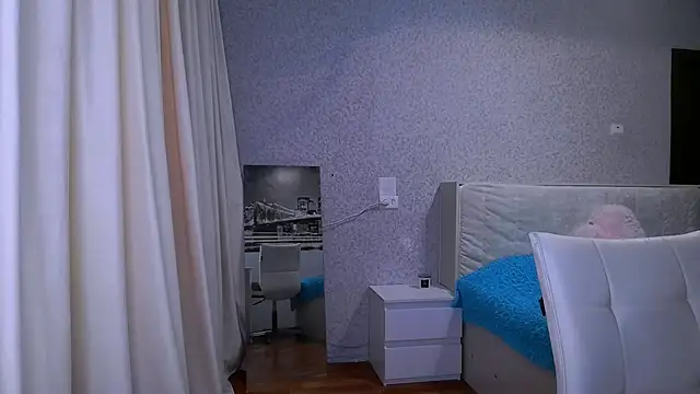 Baby_Tonight webcam