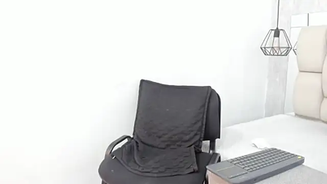 Bella_adamss_ Live Web Cam Show