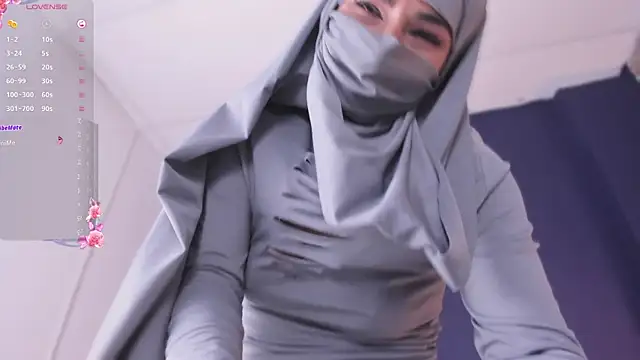 zaif_thal (F young) - rub assholes