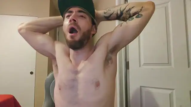 Huntzg23 live sex cam