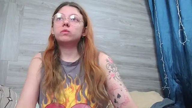 Lina_Kitty webcam