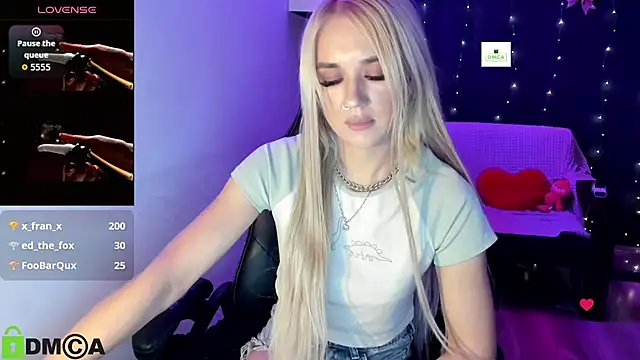 CrystalGirl99 webcam