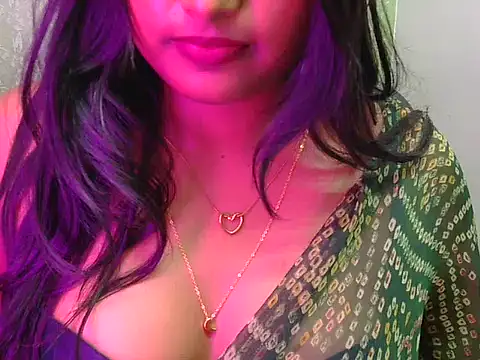 Hot-navyaa webcam