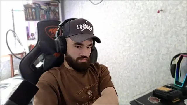 _Serious_Man webcam