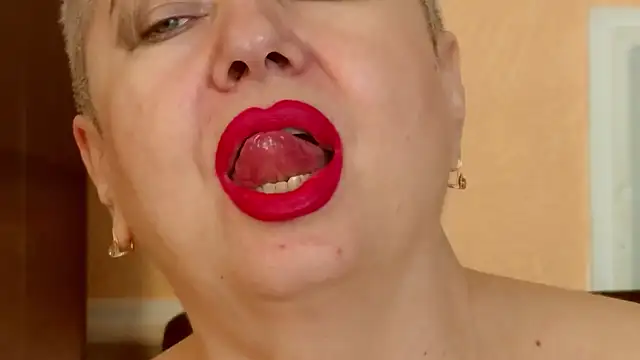 LadyPosh webcam