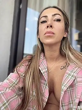 RaquelleDevon webcam