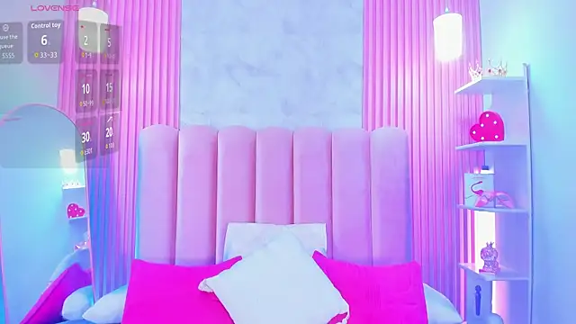 ArianaRougee webcam