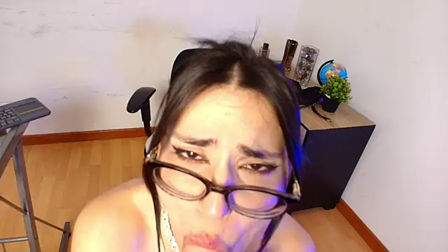 Jade_Agliyah_ webcam