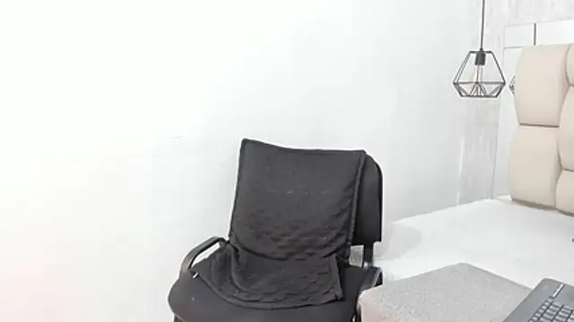 Bella_adamss_ webcam