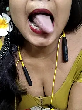 yoursweety09 webcam