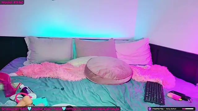 AaliyahLaylah webcam