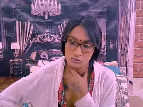 IndianRebel4u2Luv webcam