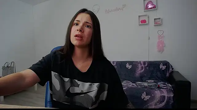 LauraLora3 webcam