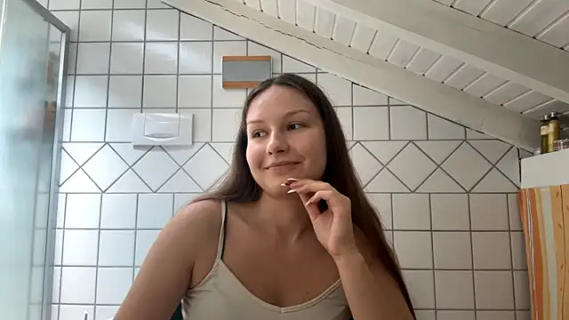 ShaylaChong webcam