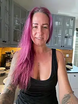 GermanMilfJasmin webcam