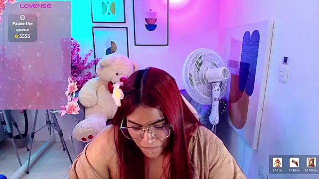 Charlotte_stoone webcam