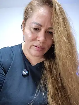 SluttyMilf79 live sex cam